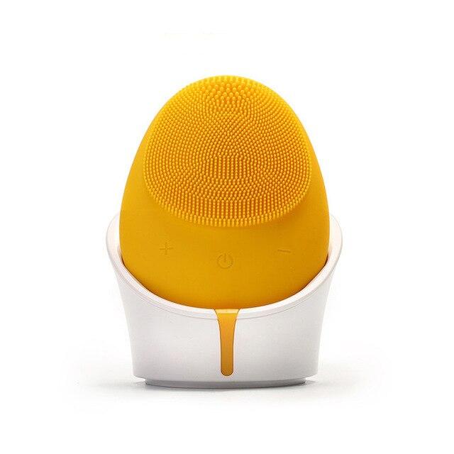 LUNA CLEANSING BRUSH